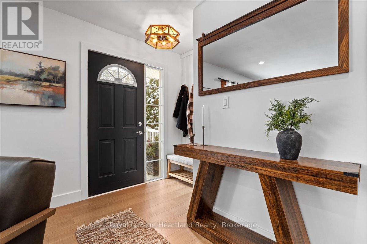 77 Chalk Street N, Huron East, Ontario  N0K 1W0 - Photo 6 - X12830850