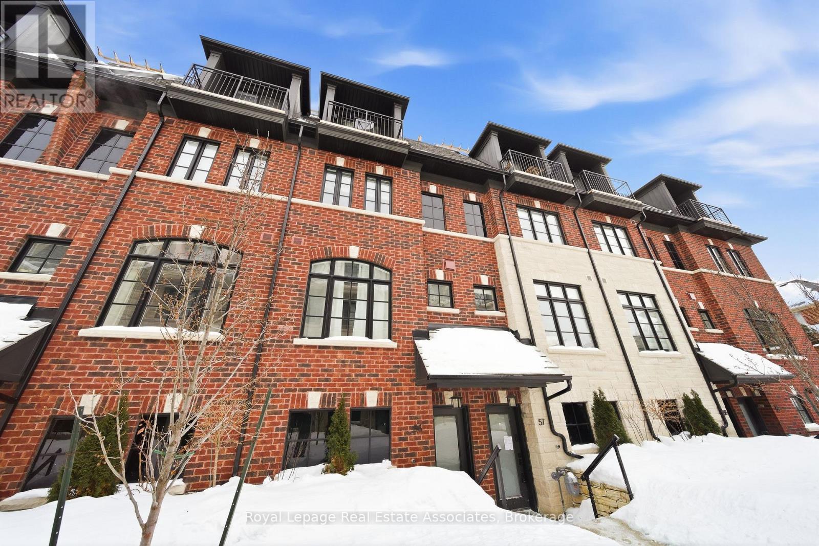 56 - 30 Lunar Crescent, Mississauga, Ontario  L5M 2R5 - Photo 4 - W12782048