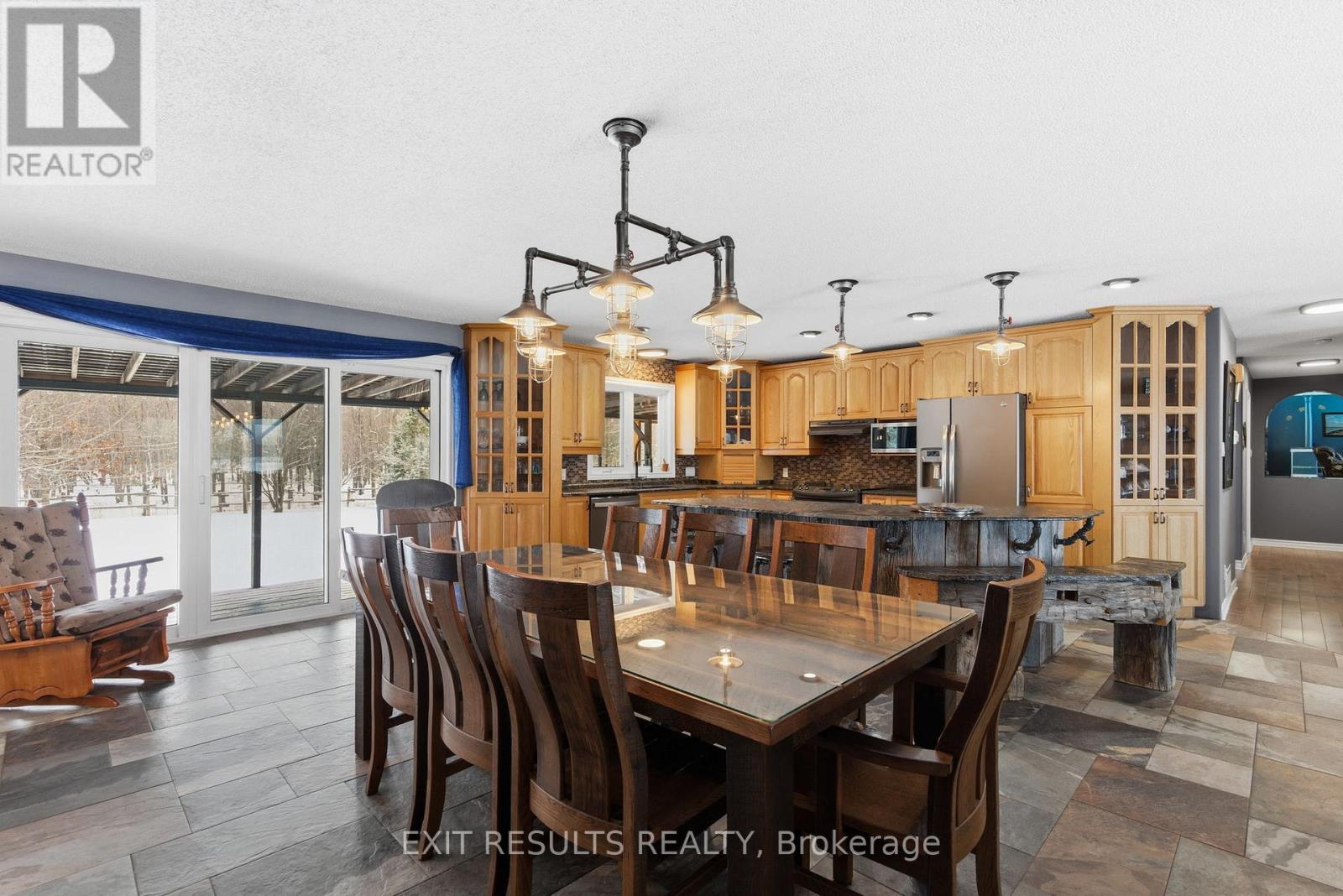 638 St Thomas Road W, Russell, Ontario  K0A 1W0 - Photo 11 - X12701706