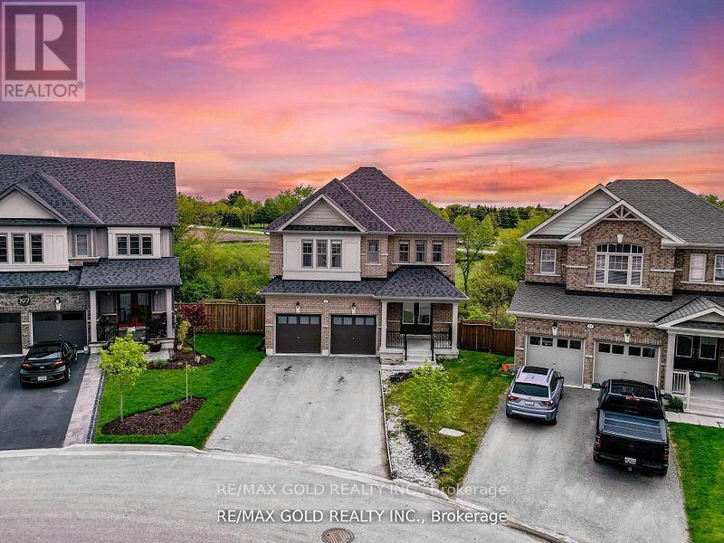 201 MCFARLANE CRESCENT, Centre Wellington, Ontario