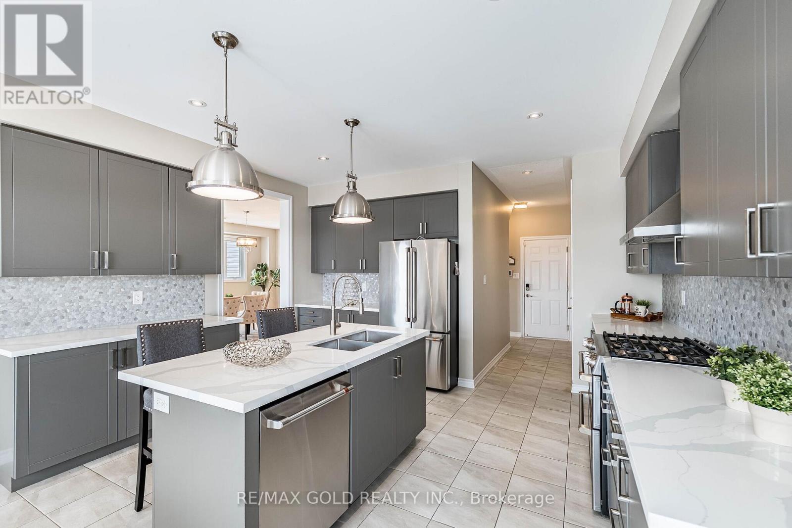 201 Mcfarlane Crescent, Centre Wellington, Ontario  N1M 0G5 - Photo 12 - X12907158