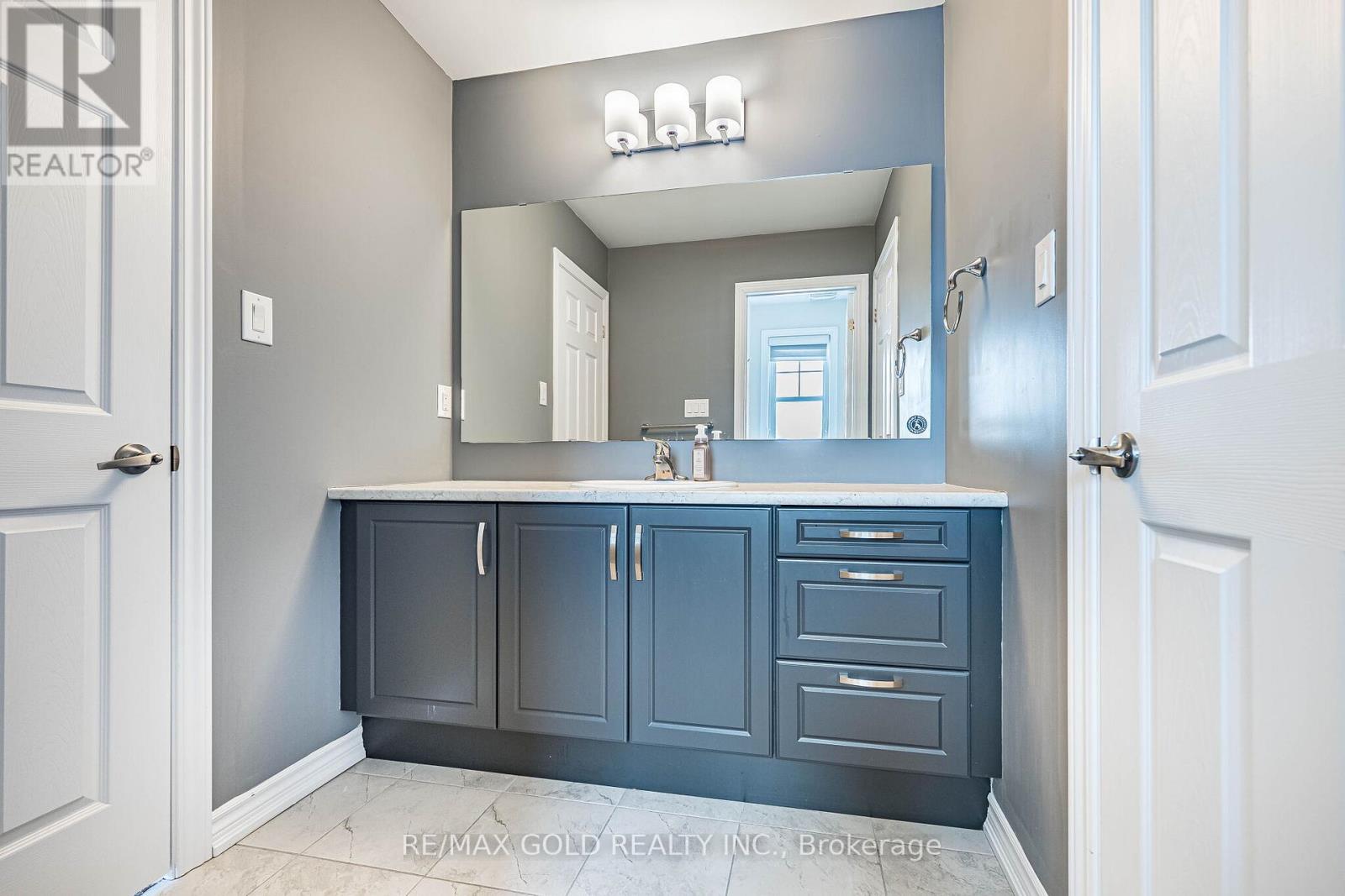 201 Mcfarlane Crescent, Centre Wellington, Ontario  N1M 0G5 - Photo 37 - X12907158