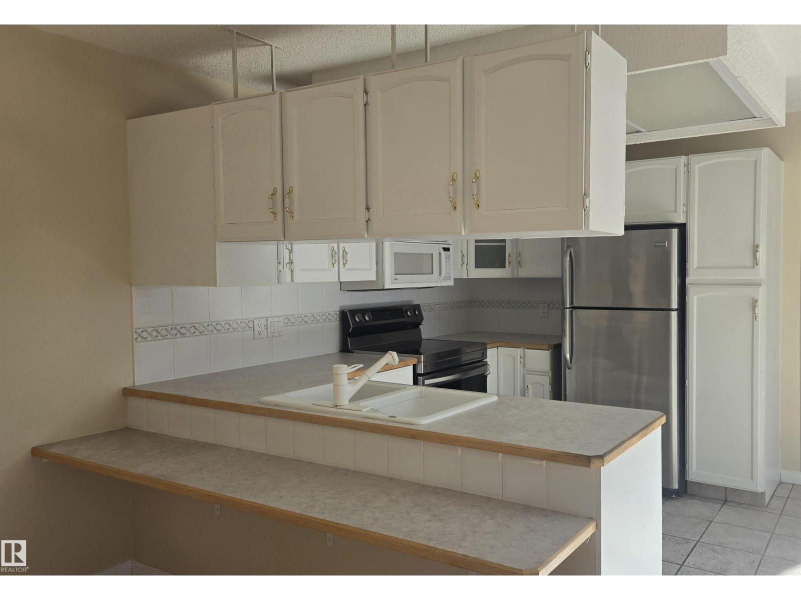 11 Woodlake Road, Sherwood Park, Alberta  T8A 4B3 - Photo 12 - E4477959