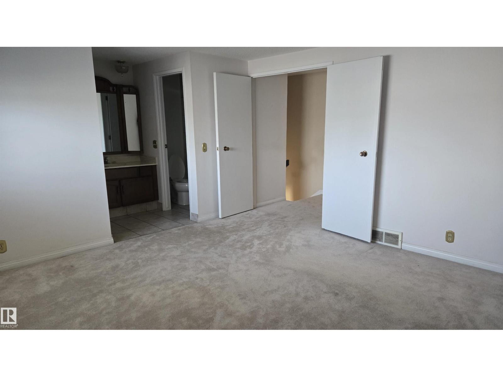 11 Woodlake Road, Sherwood Park, Alberta  T8A 4B3 - Photo 2 - E4477959