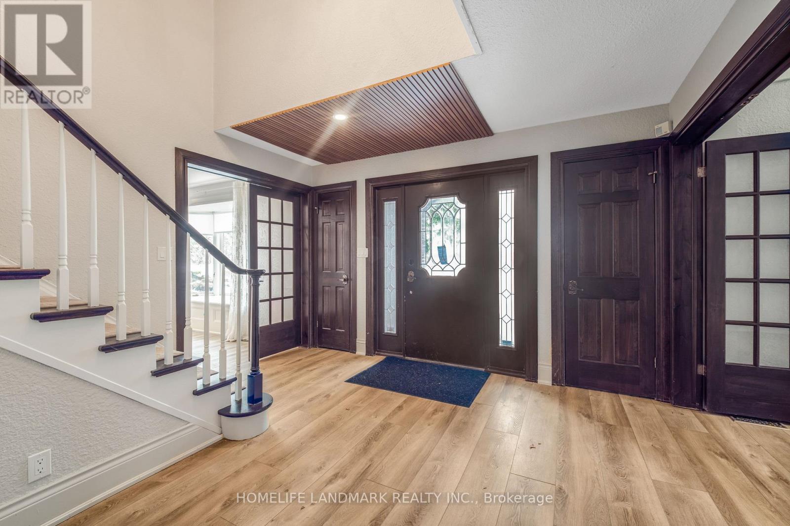 10505 Niagara River Parkway, Niagara Falls, Ontario  L2E 6S6 - Photo 3 - X12907160