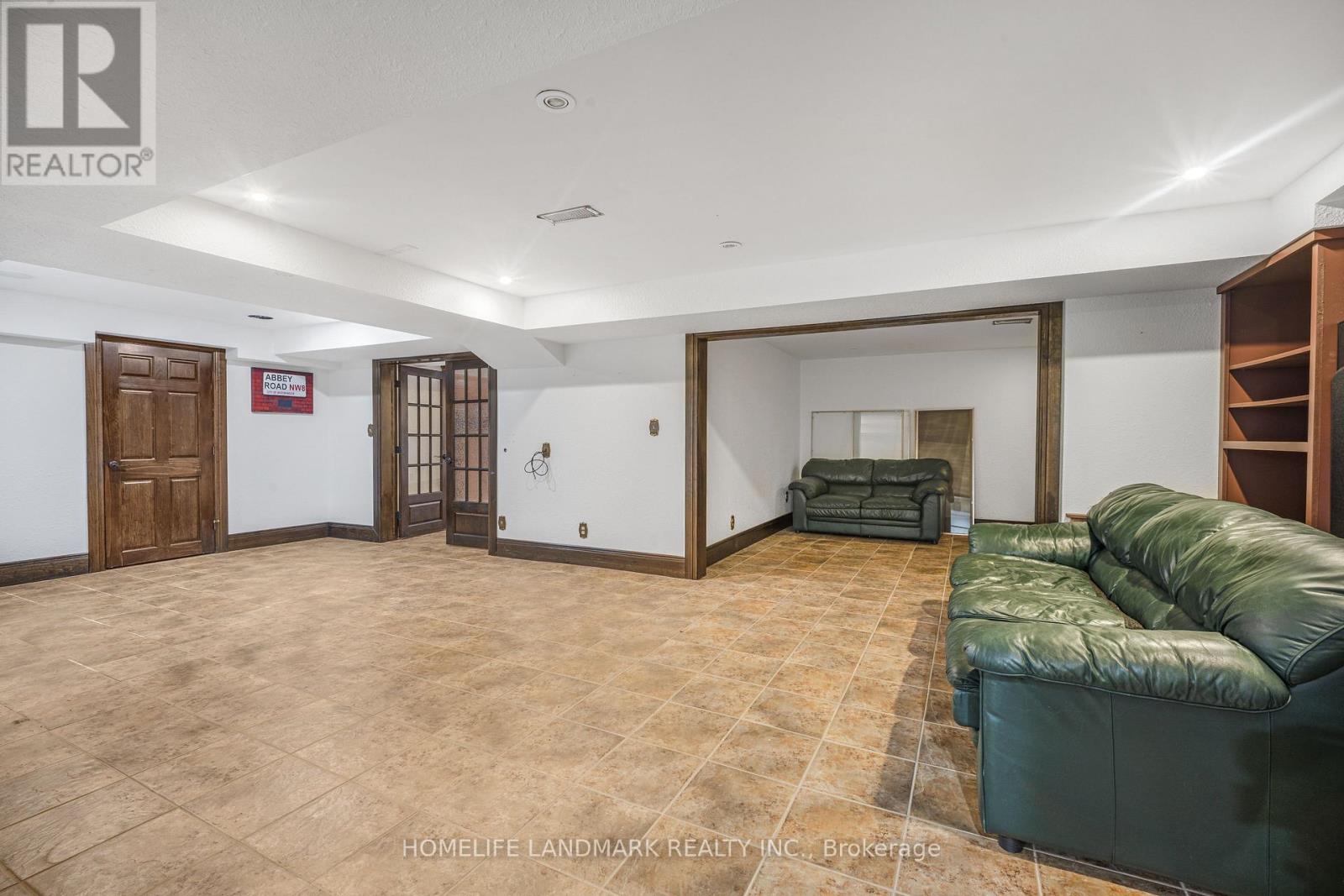 10505 Niagara River Parkway, Niagara Falls, Ontario  L2E 6S6 - Photo 39 - X12907160