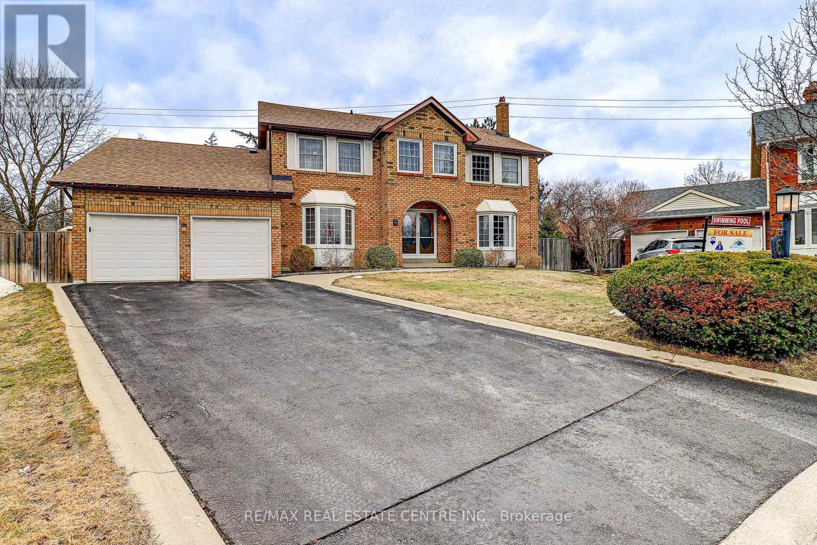 6 WAVERLY PLACE, Brampton, Ontario