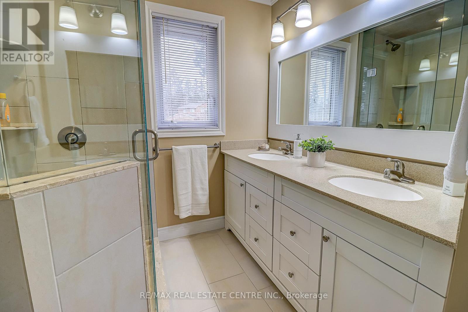 6 Waverly Place, Brampton, Ontario  L6Z 1Y9 - Photo 33 - W12907062