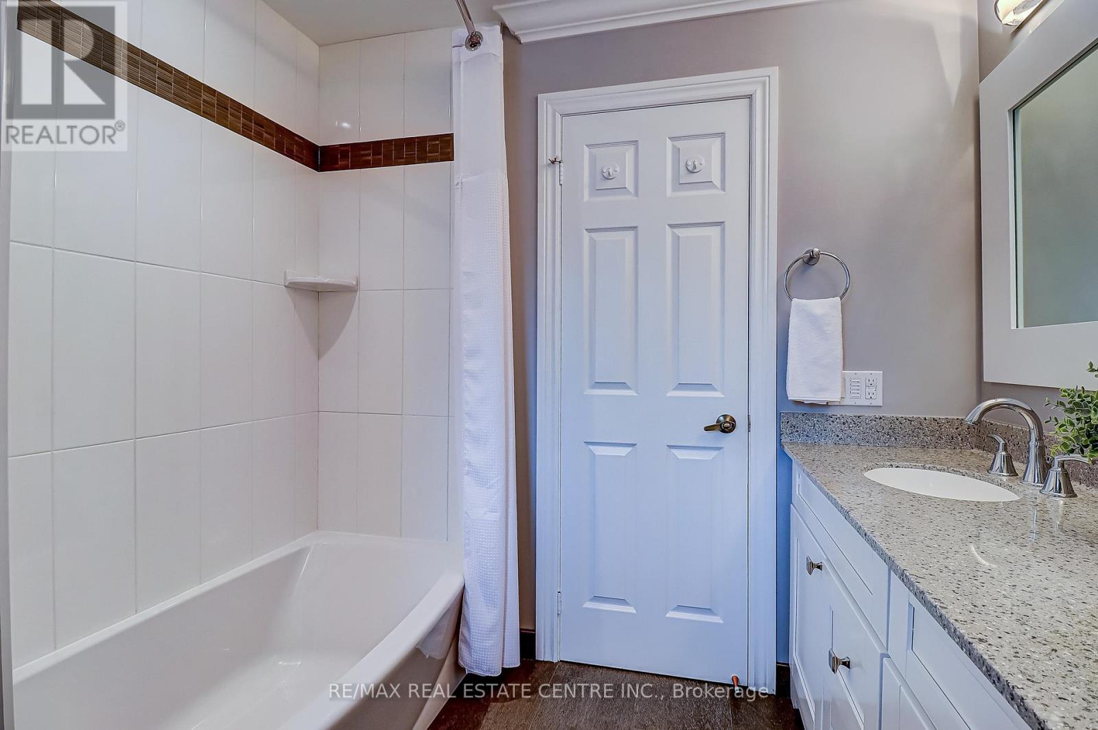 6 Waverly Place, Brampton, Ontario  L6Z 1Y9 - Photo 32 - W12907062