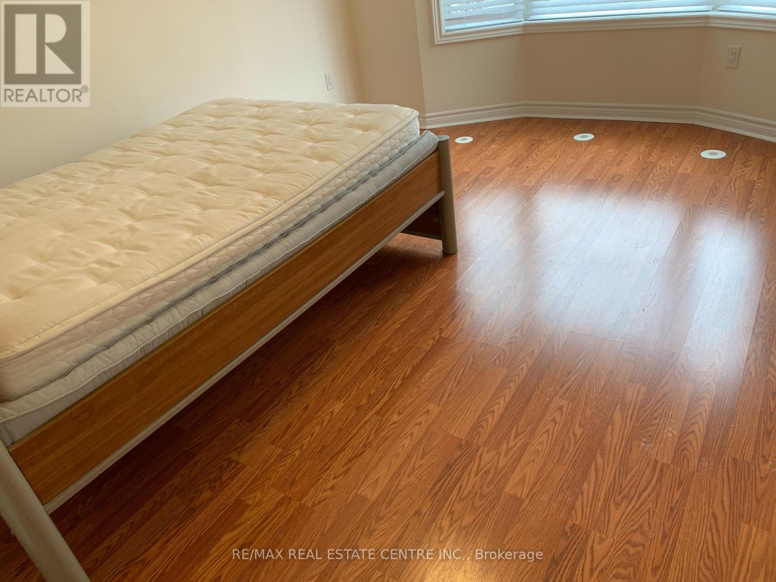 1 - 600 Shoreline Drive, Mississauga, Ontario  L5B 0A8 - Photo 13 - W12907166