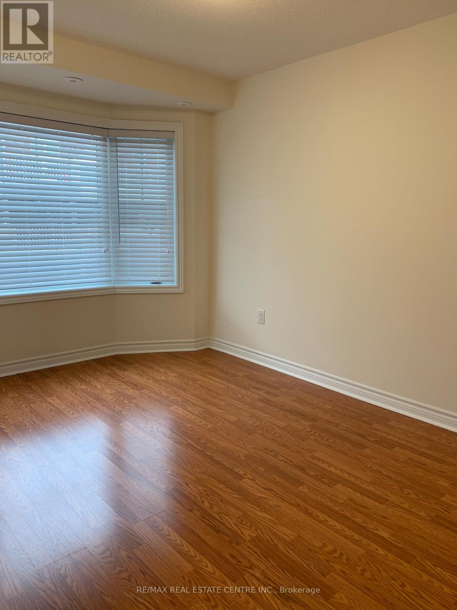 1 - 600 Shoreline Drive, Mississauga, Ontario  L5B 0A8 - Photo 14 - W12907166