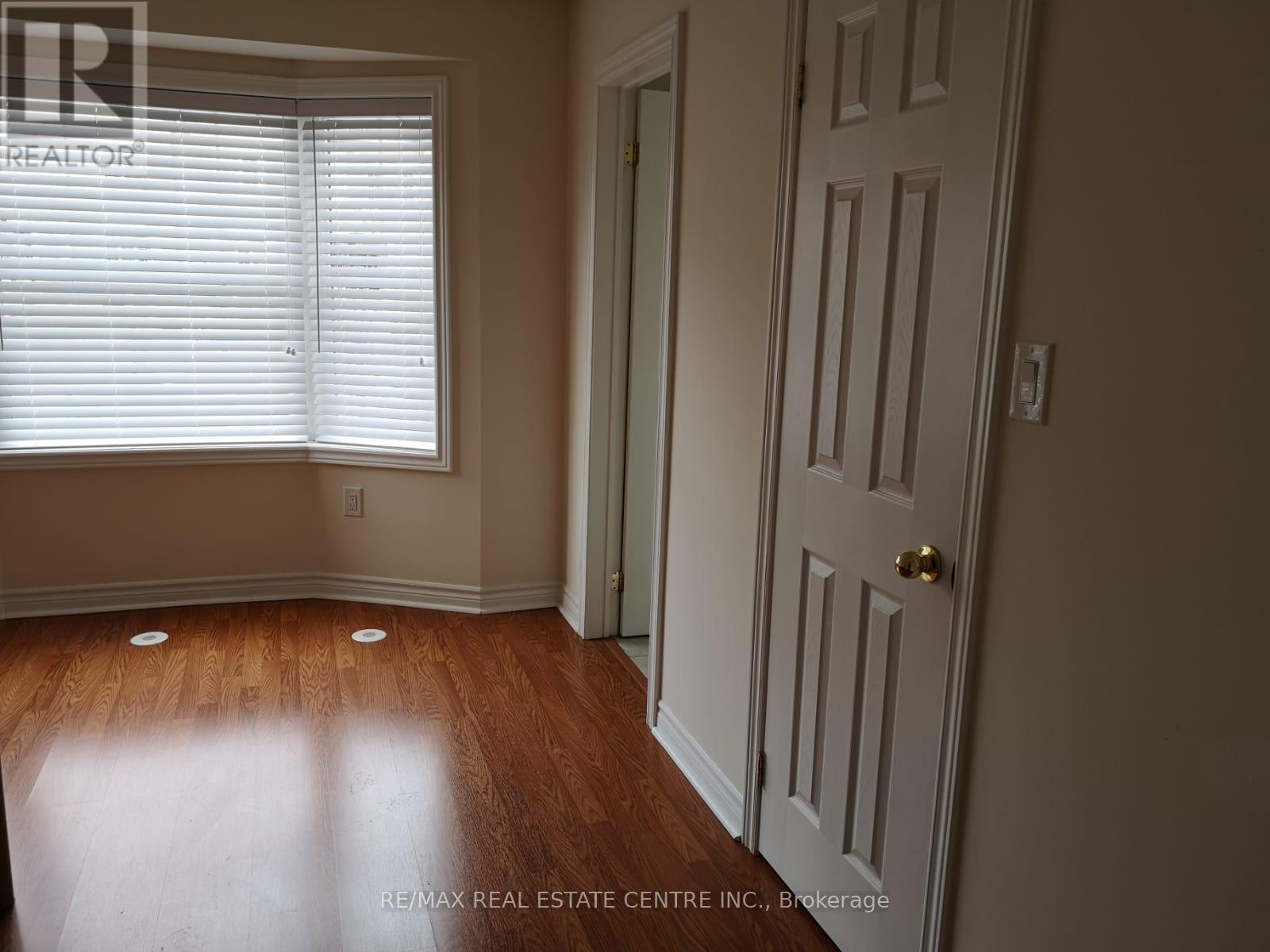 1 - 600 Shoreline Drive, Mississauga, Ontario  L5B 0A8 - Photo 19 - W12907166