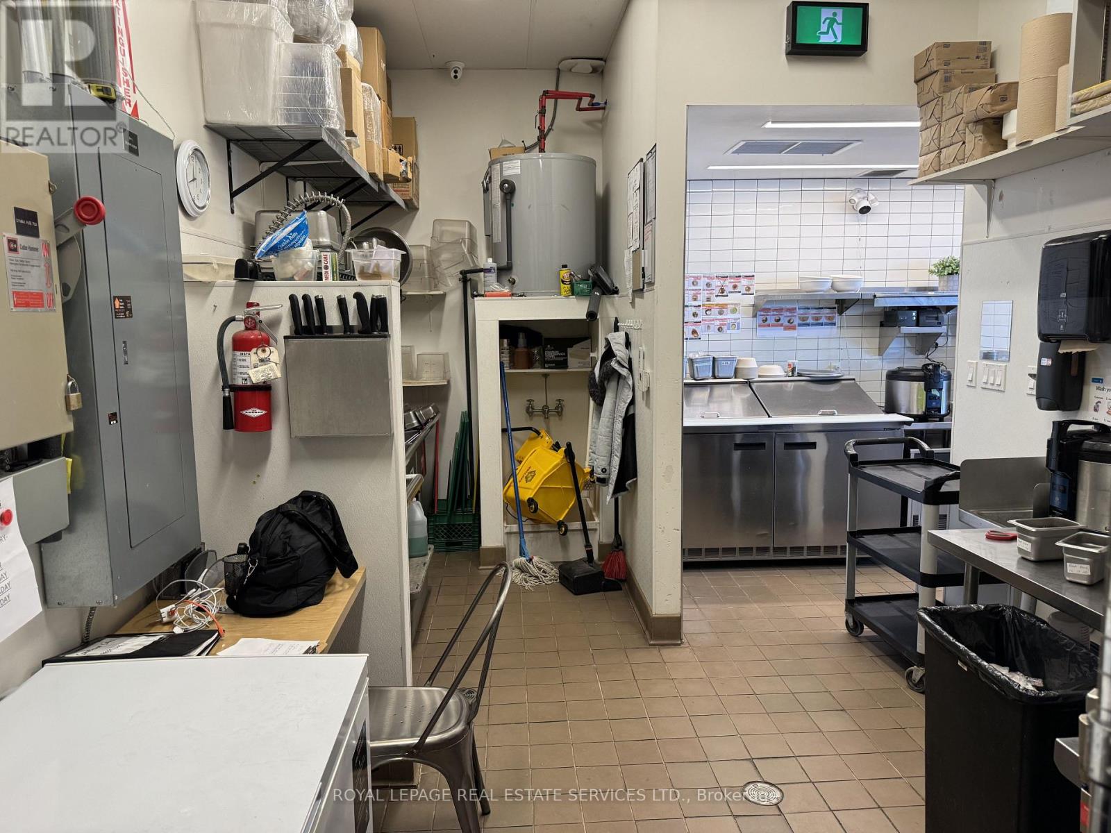 330 Dundas Street E, Oakville, Ontario  L6H 6Z9 - Photo 9 - W12907168