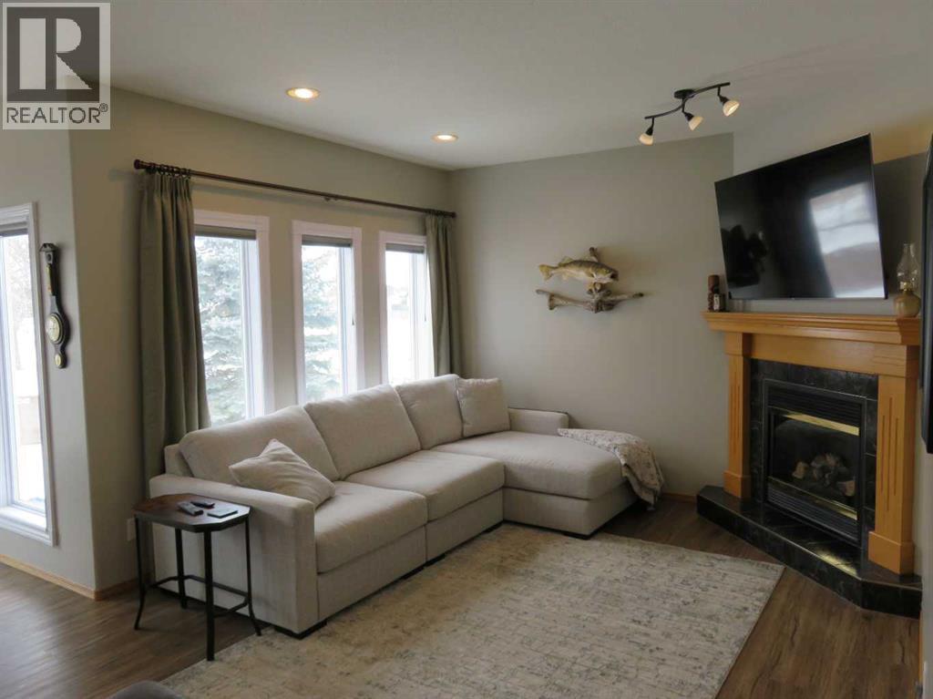 29 Hunter Court Ne, Medicine Hat, Alberta  T1C 1W5 - Photo 5 - A2293918