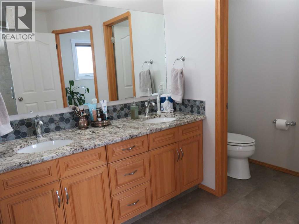 29 Hunter Court Ne, Medicine Hat, Alberta  T1C 1W5 - Photo 19 - A2293918