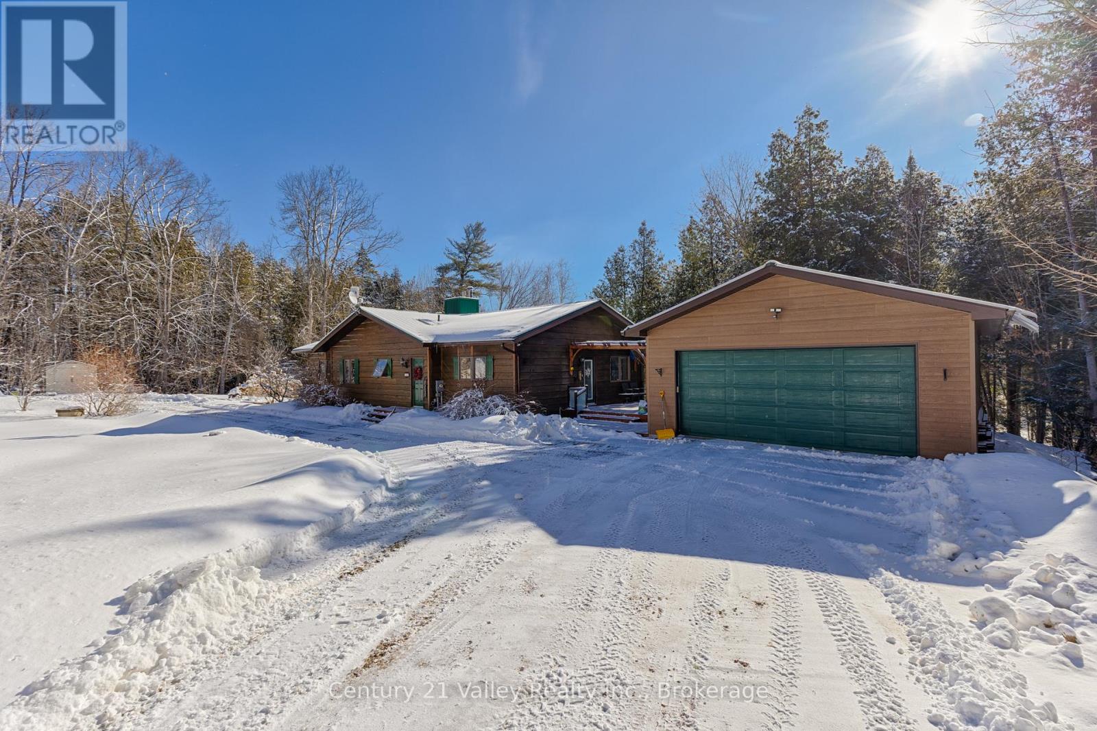 3537 Calabogie Road, Greater Madawaska, Ontario  K0J 1G0 - Photo 1 - X12907184