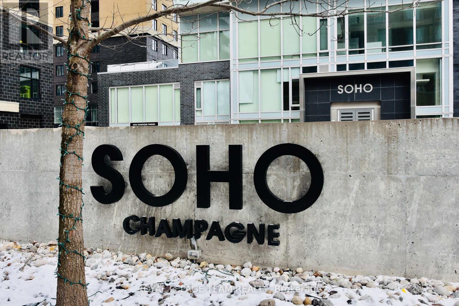 $2,100 Monthly902 - 111 Champagne Avenue S, Ottawa, Ontario