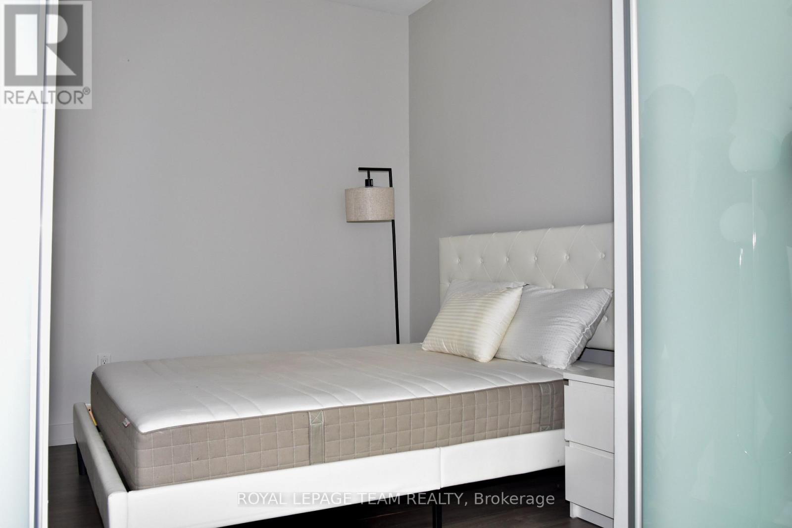 902 - 111 Champagne Avenue S, Ottawa, Ontario  K1S 5V3 - Photo 10 - X12907186