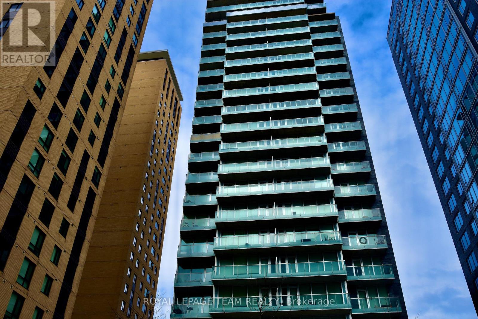 902 - 111 Champagne Avenue S, Ottawa, Ontario  K1S 5V3 - Photo 2 - X12907186