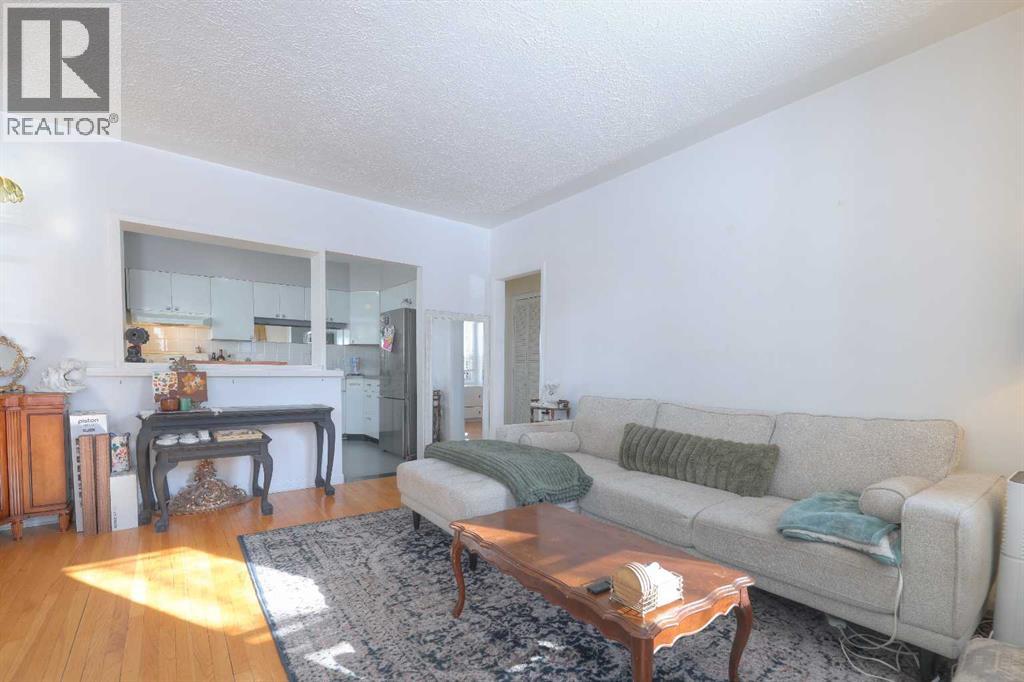 714 17 Avenue NW, Calgary, Alberta  T2M 0N7 - Photo 11 - A2289247