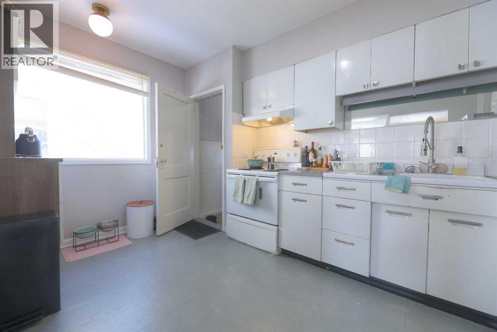 714 17 Avenue NW, Calgary, Alberta  T2M 0N7 - Photo 15 - A2289247