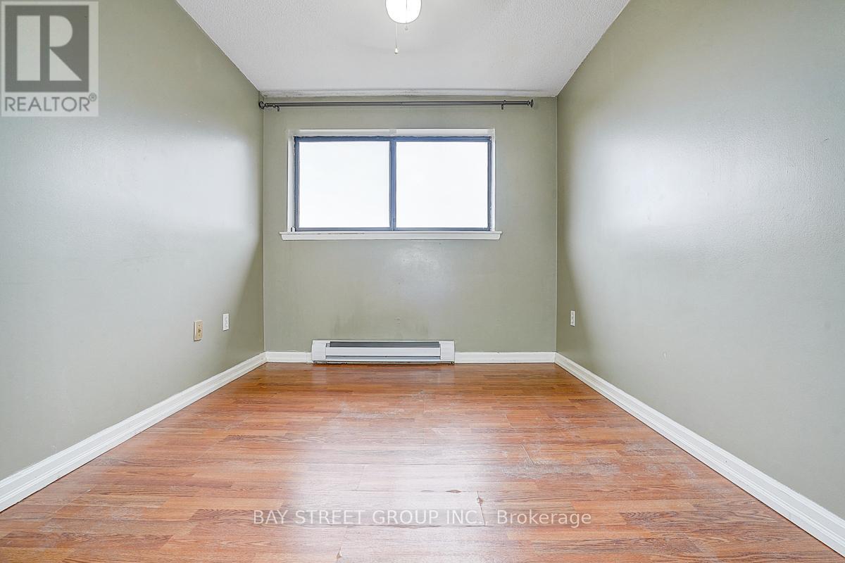 32 - 2035 South Millway Drive, Mississauga, Ontario L5L 1R7 - Photo 17 - W12907182