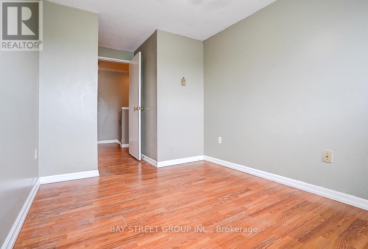 32 - 2035 South Millway Drive, Mississauga, Ontario L5L 1R7 - Photo 18 - W12907182