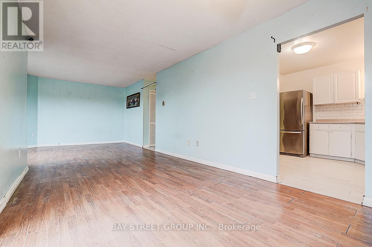 32 - 2035 South Millway Drive, Mississauga, Ontario L5L 1R7 - Photo 7 - W12907182