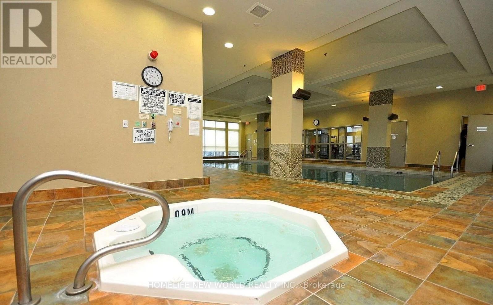 912 - 349 Rathburn Road W, Mississauga, Ontario  L5B 0G9 - Photo 10 - W12907190