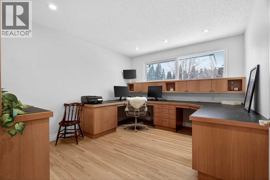 6913 Leaside Drive Sw, Calgary, Alberta  T3E 6H6 - Photo 36 - A2286625