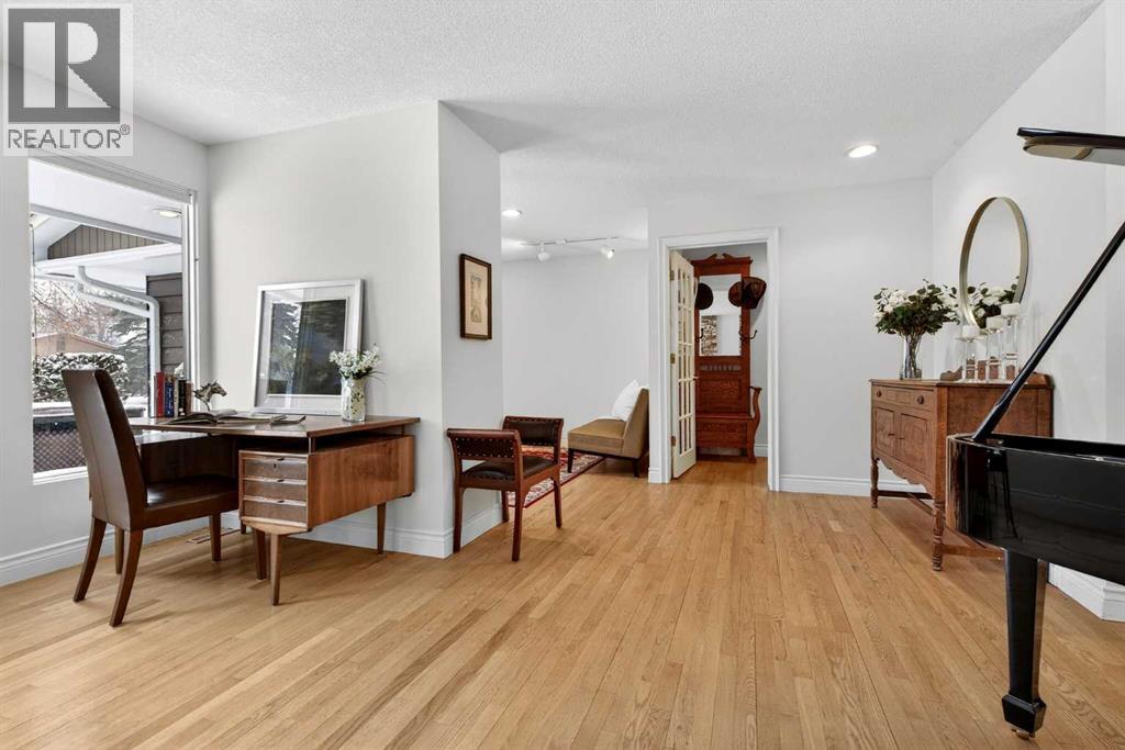 6913 Leaside Drive Sw, Calgary, Alberta  T3E 6H6 - Photo 4 - A2286625