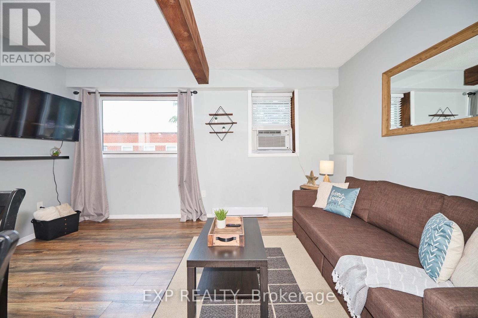 1 - 4675 Queen Street, Niagara Falls, Ontario  L2E 2L9 - Photo 3 - X12846710