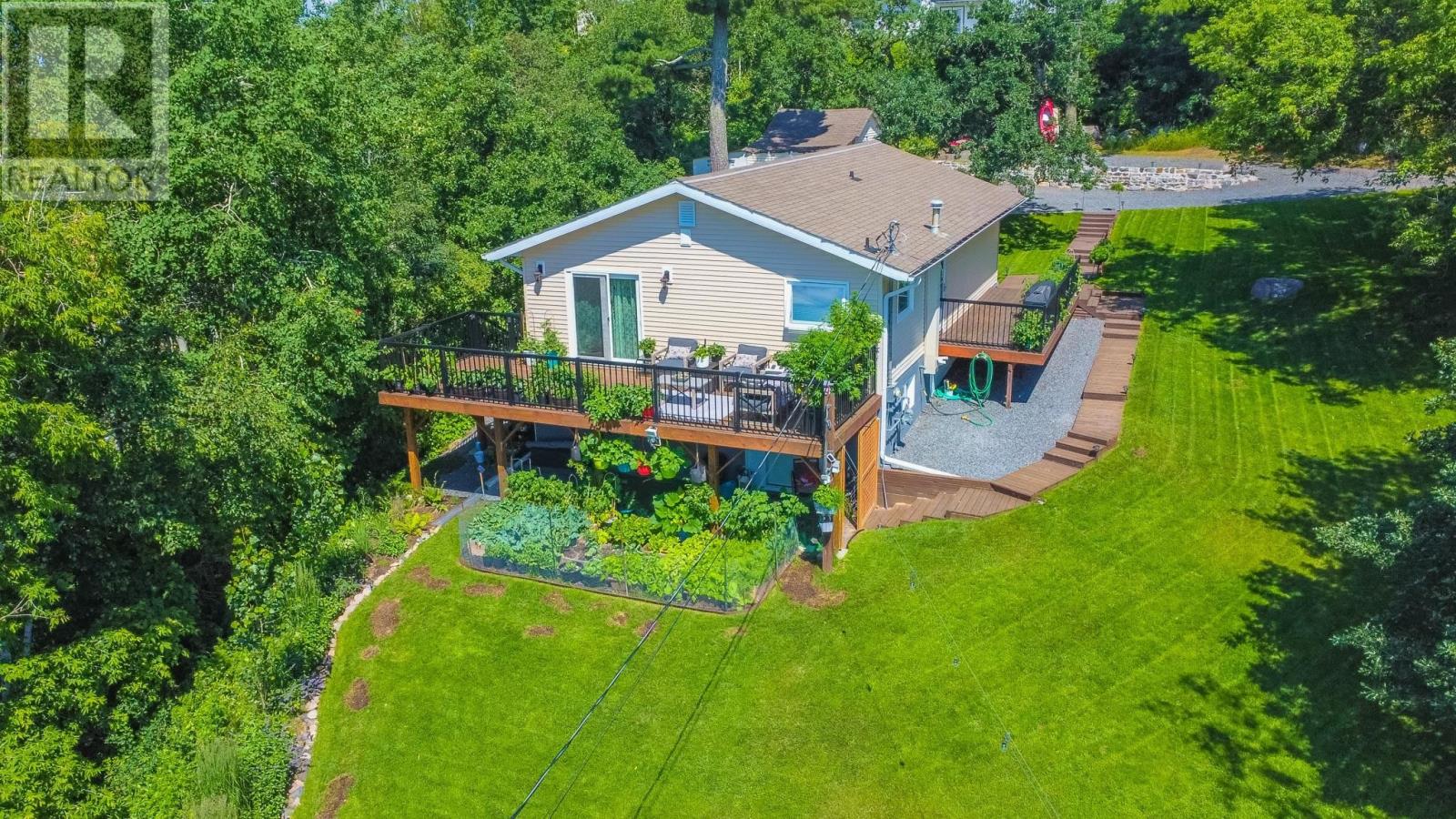 1414 BEACH ROAD, KENORA, Ontario