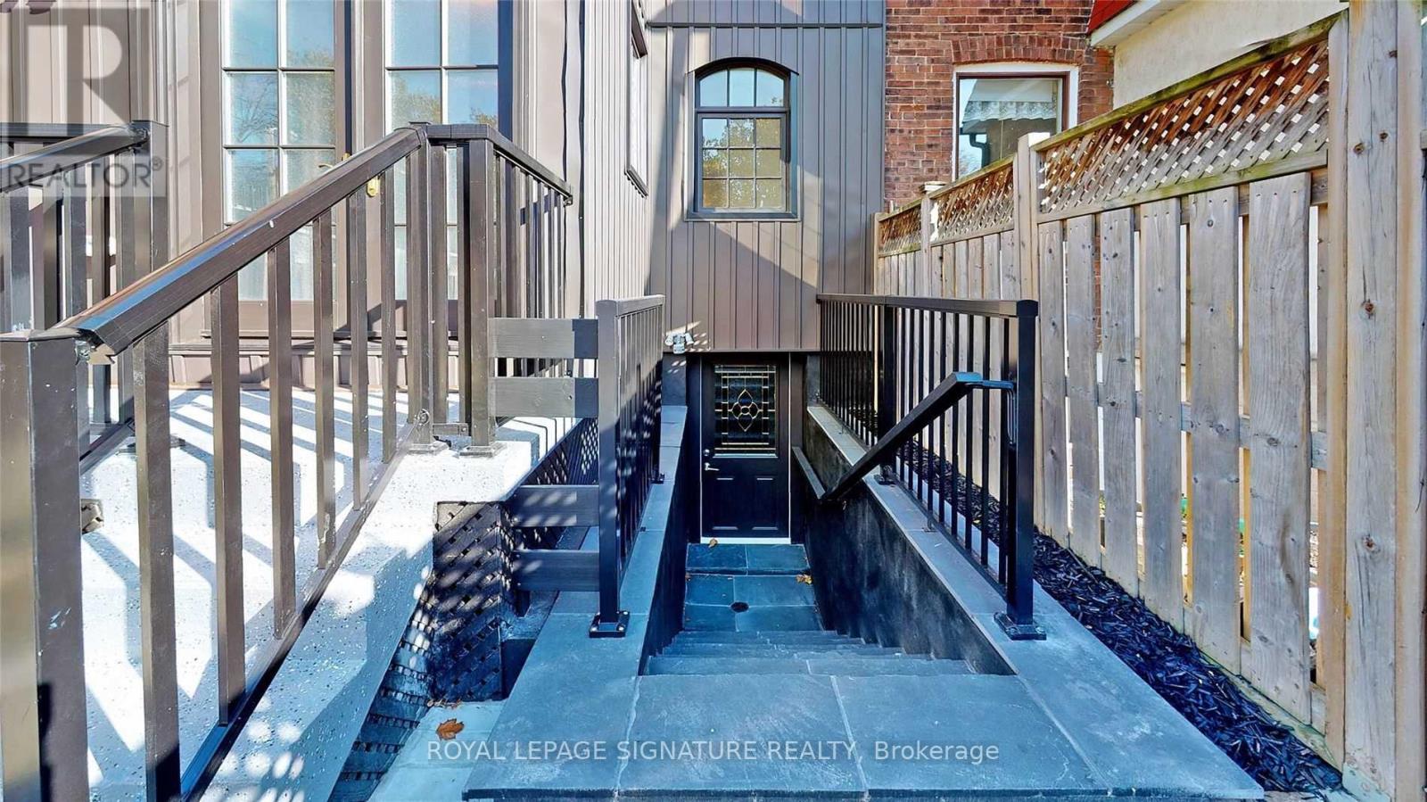 Bsmt - 64 Harvie Avenue, Toronto, Ontario  M6E 4K3 - Photo 8 - W12736928