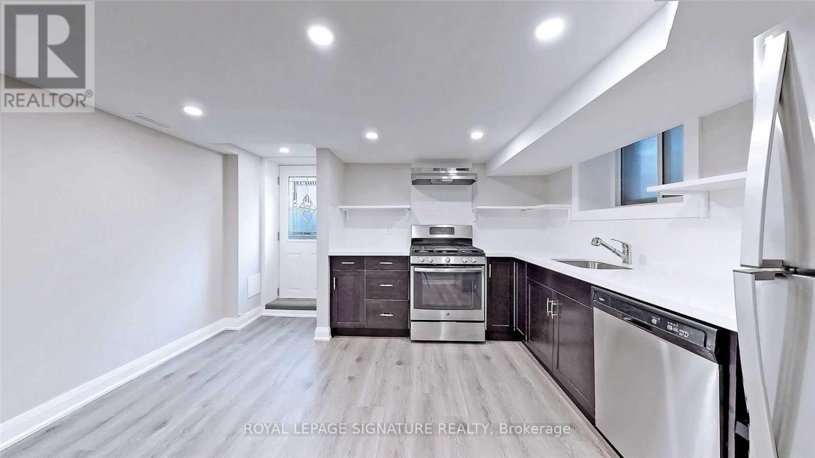 Bsmt - 64 Harvie Avenue, Toronto, Ontario  M6E 4K3 - Photo 2 - W12736928