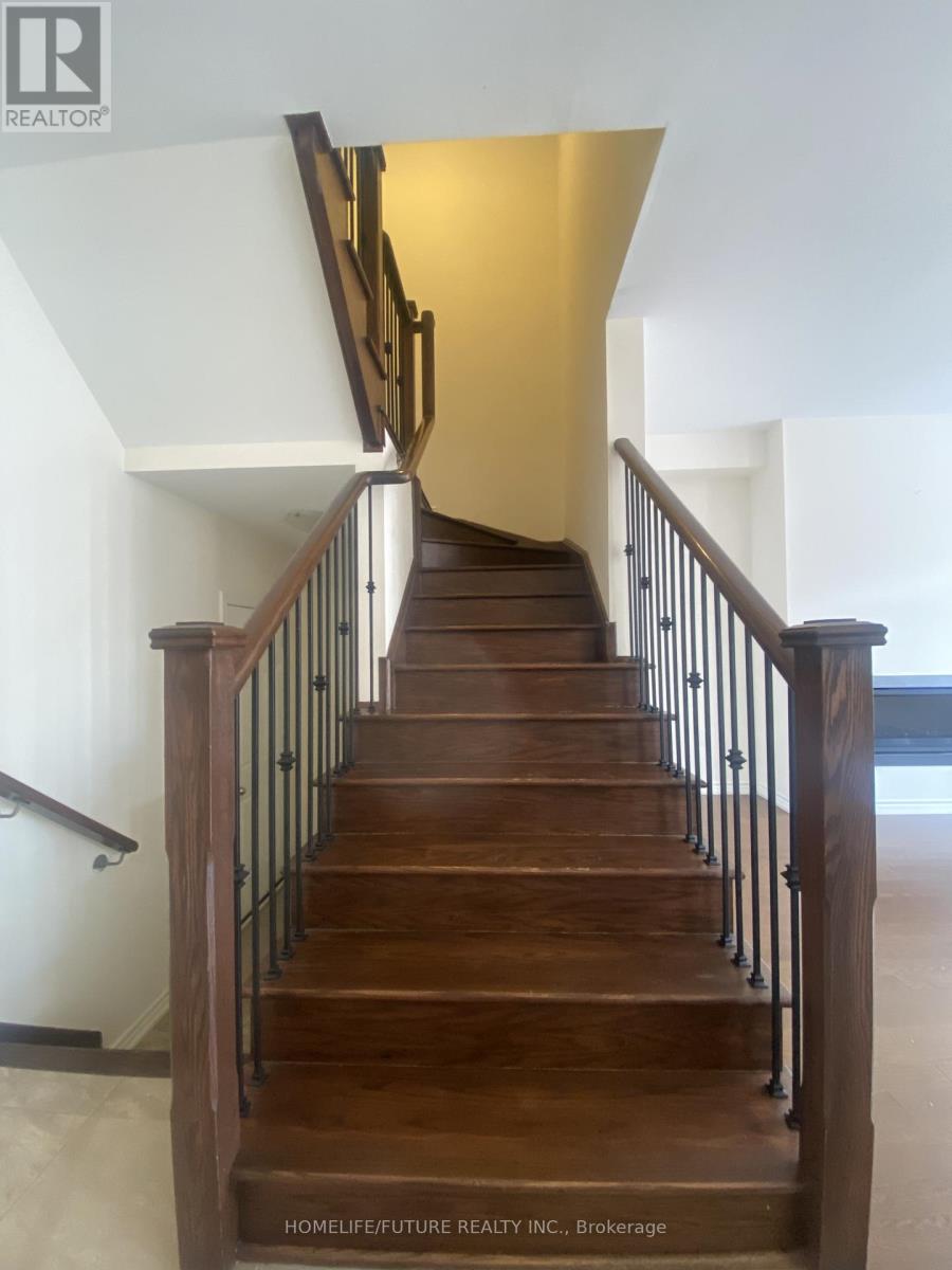 10 Enclave Trail, Brampton, Ontario  L6R 4B2 - Photo 13 - W12831630