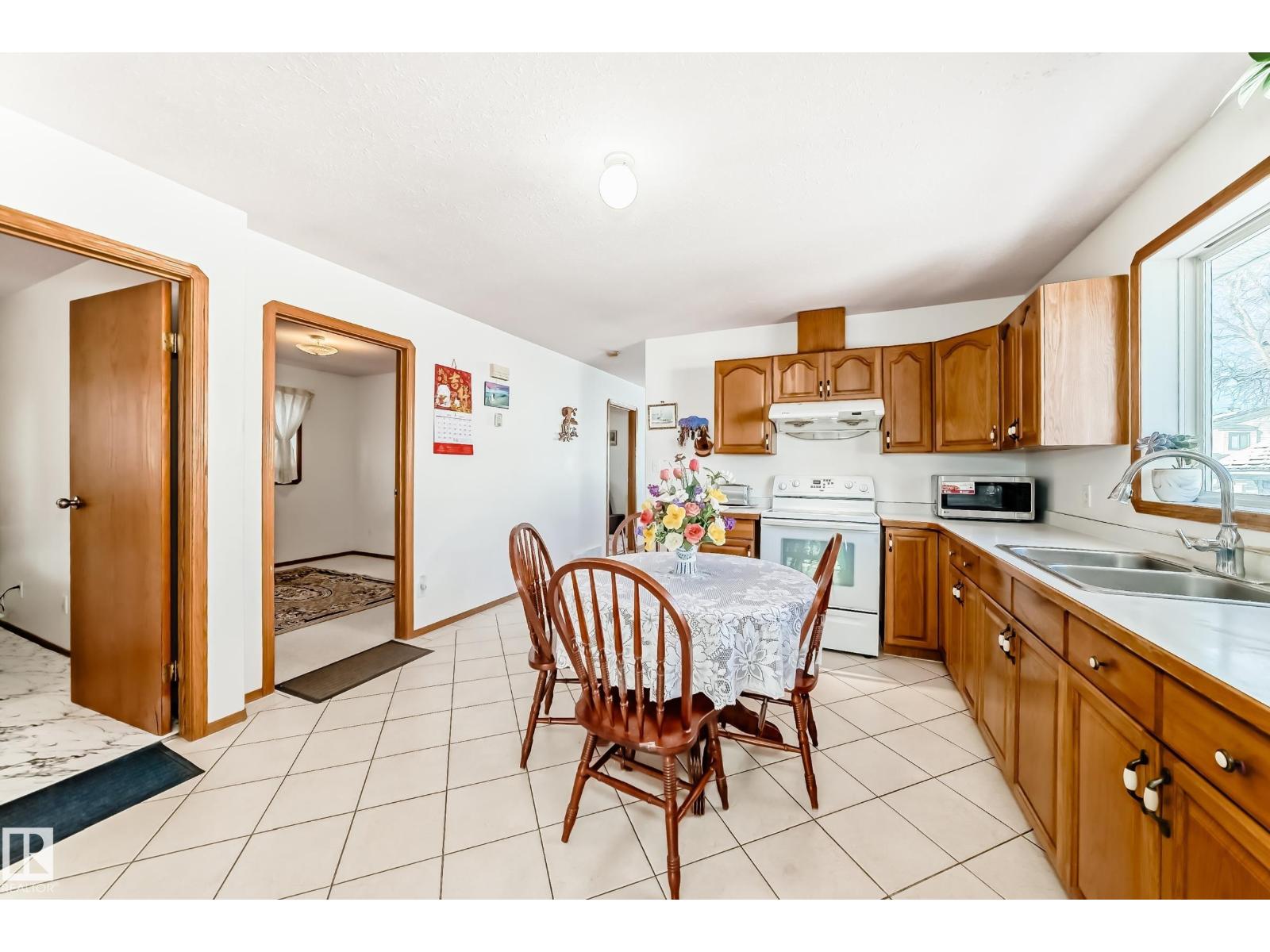 11913 80 St Nw, Edmonton, Alberta  T5B 2N8 - Photo 4 - E4478606