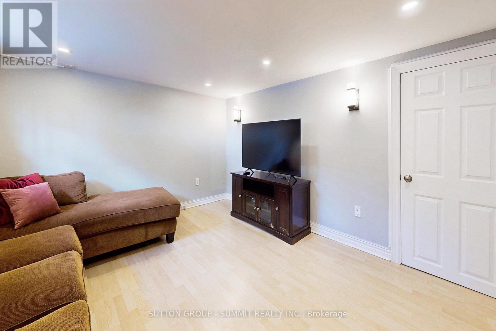 2225 Rambo Road, Mississauga, Ontario  L4Y 1X8 - Photo 35 - W12887550