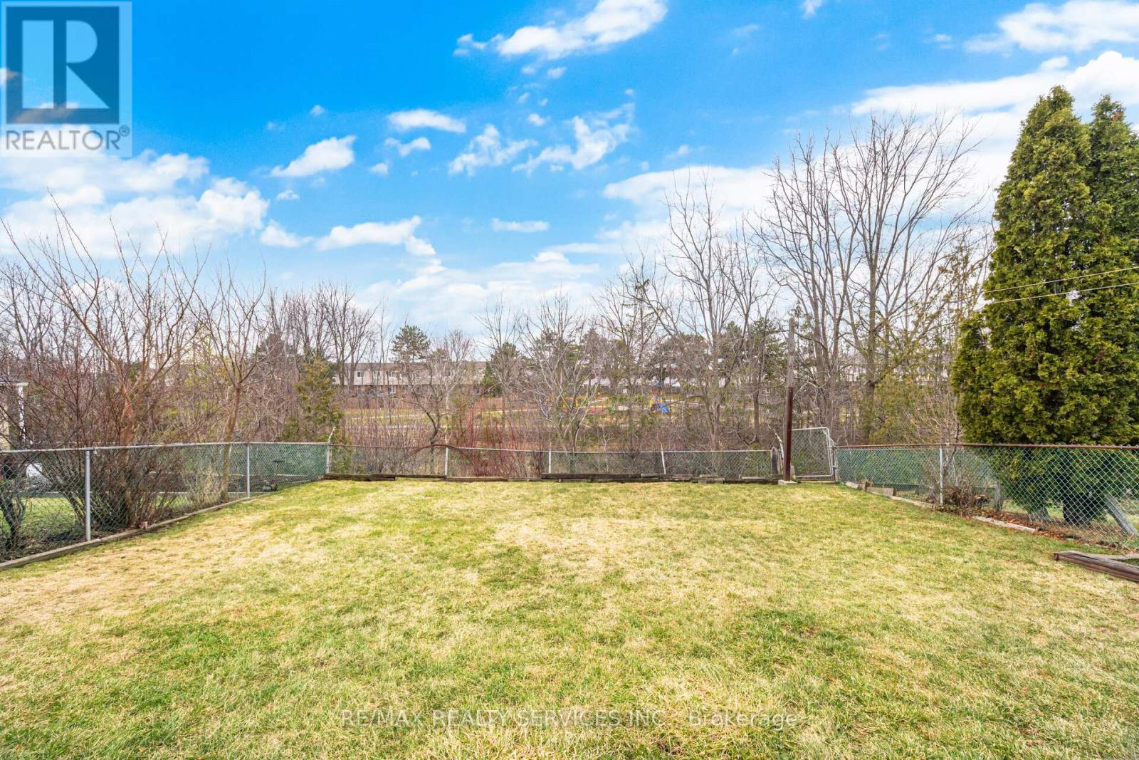 3205 Monica Drive, Mississauga, Ontario  L4T 3E6 - Photo 27 - W12907130