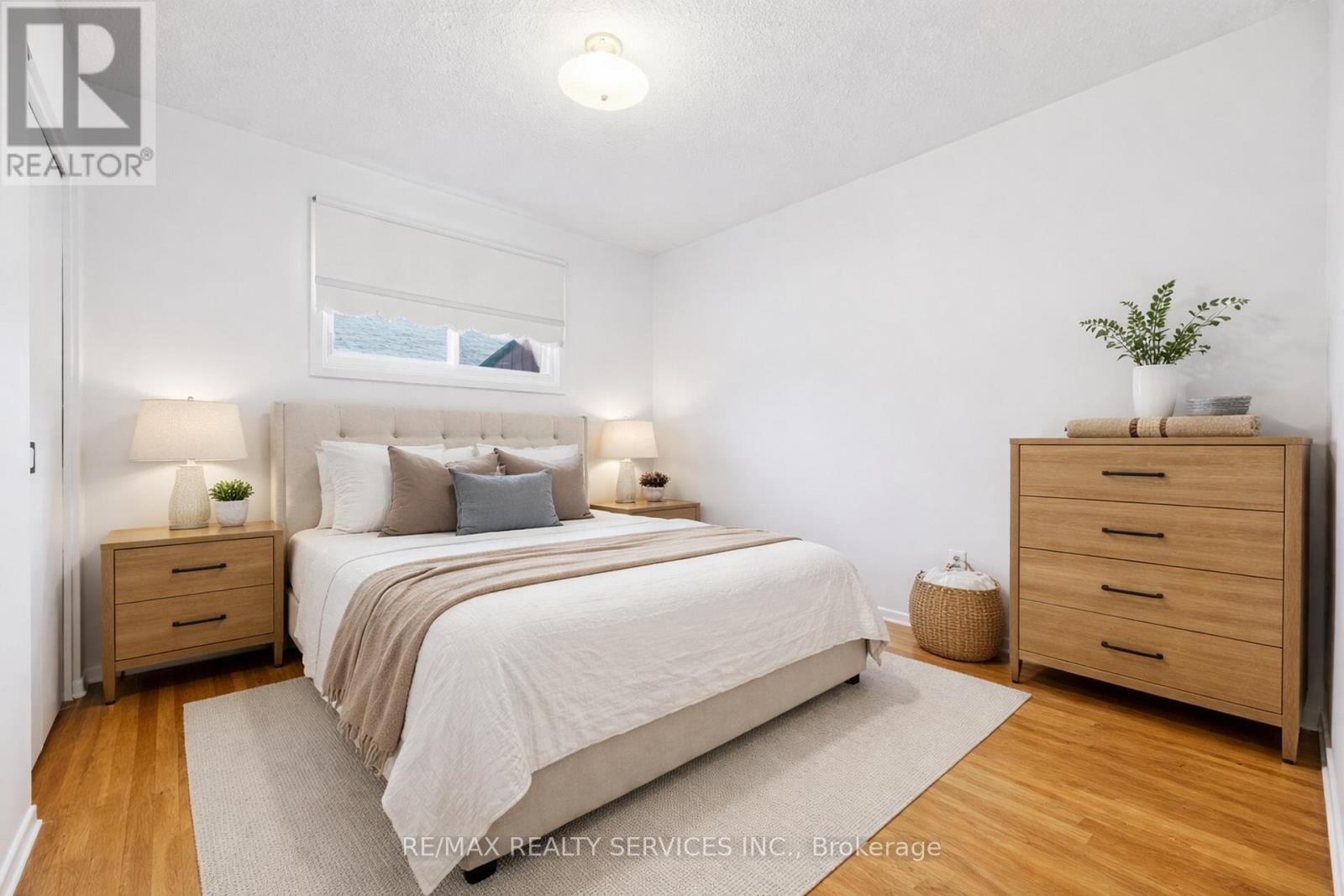 3205 Monica Drive, Mississauga, Ontario  L4T 3E6 - Photo 15 - W12907130