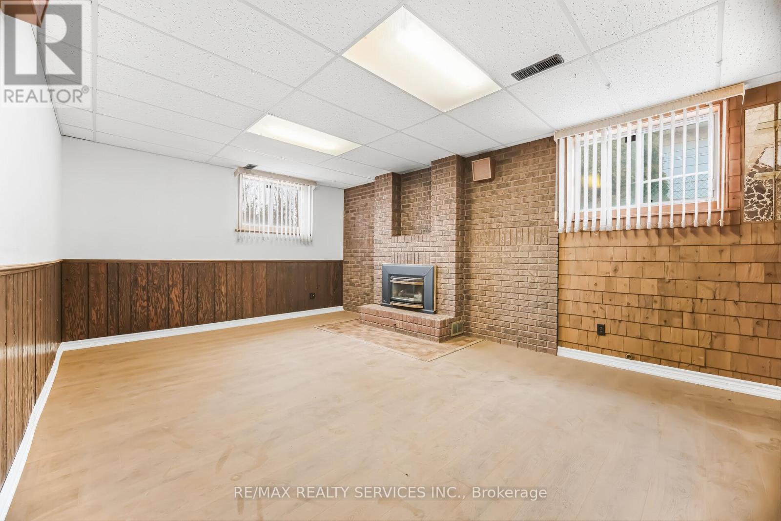 3205 Monica Drive, Mississauga, Ontario  L4T 3E6 - Photo 19 - W12907130