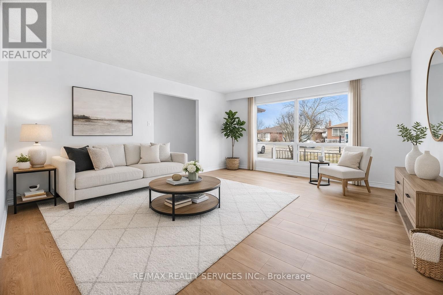 3205 Monica Drive, Mississauga, Ontario  L4T 3E6 - Photo 6 - W12907130