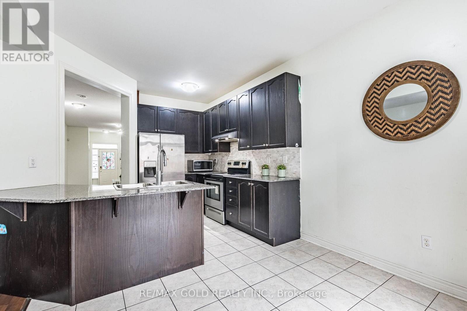 49 Baby Pointe Trail, Brampton (Northwest Brampton), Ontario  L7A 0W3 - Photo 17 - W12907202