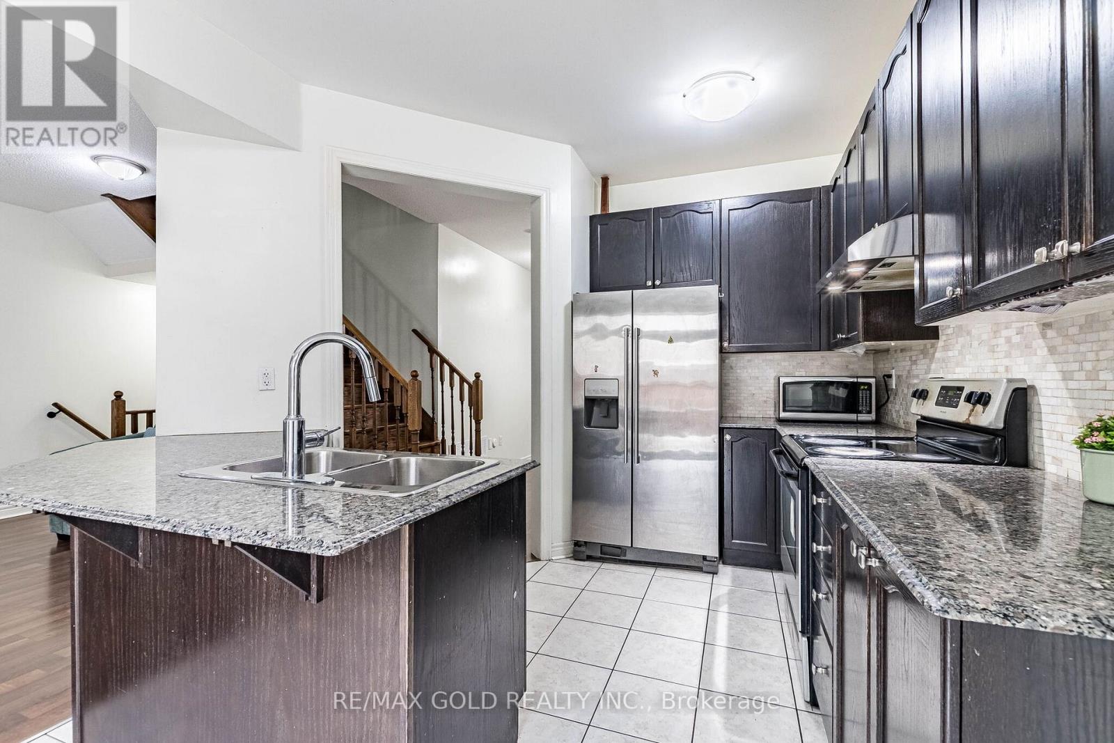 49 Baby Pointe Trail, Brampton (Northwest Brampton), Ontario  L7A 0W3 - Photo 18 - W12907202