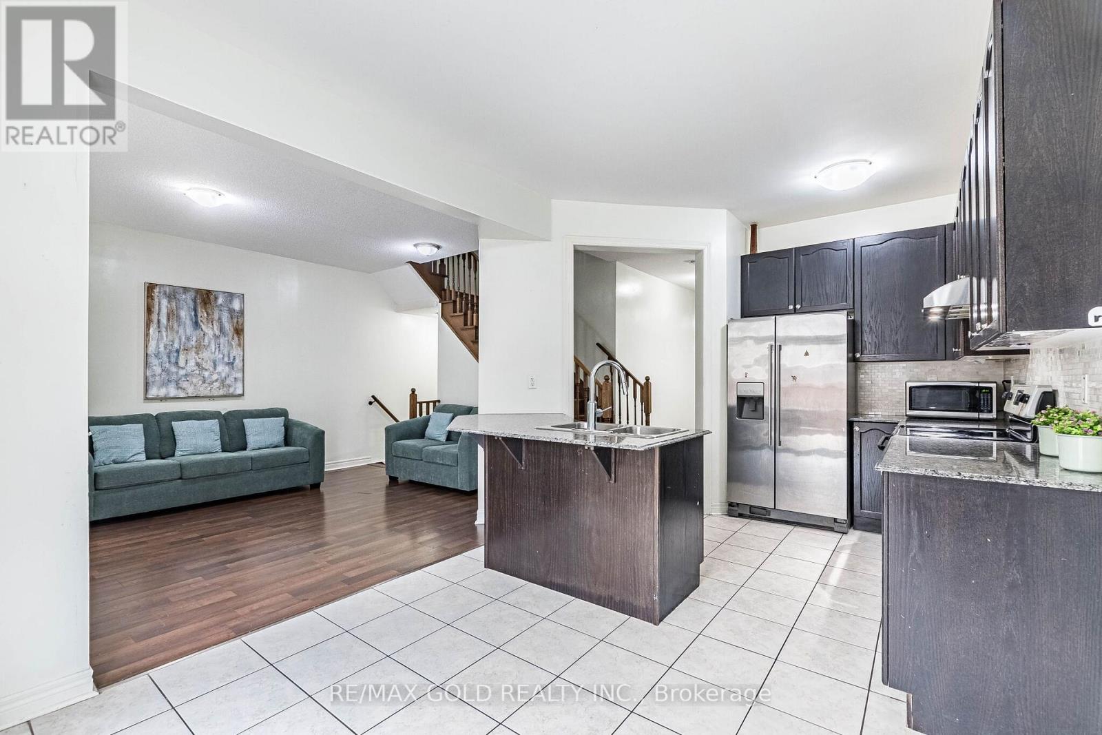 49 Baby Pointe Trail, Brampton (Northwest Brampton), Ontario  L7A 0W3 - Photo 20 - W12907202