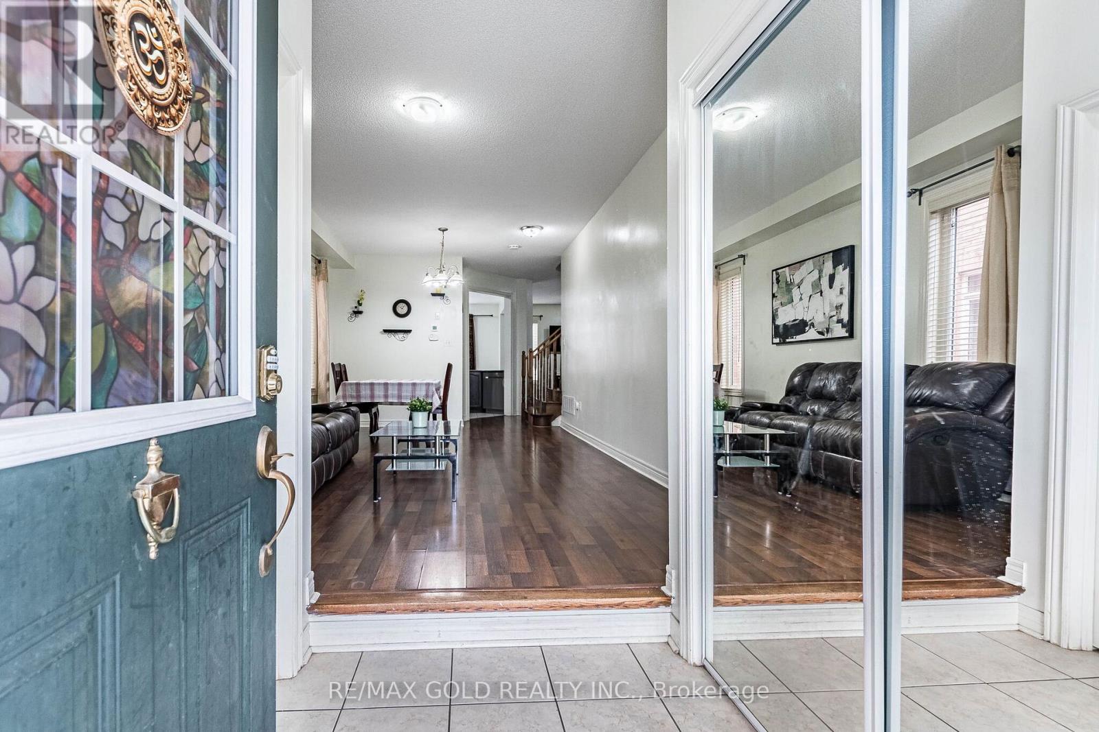 49 Baby Pointe Trail, Brampton (Northwest Brampton), Ontario  L7A 0W3 - Photo 6 - W12907202