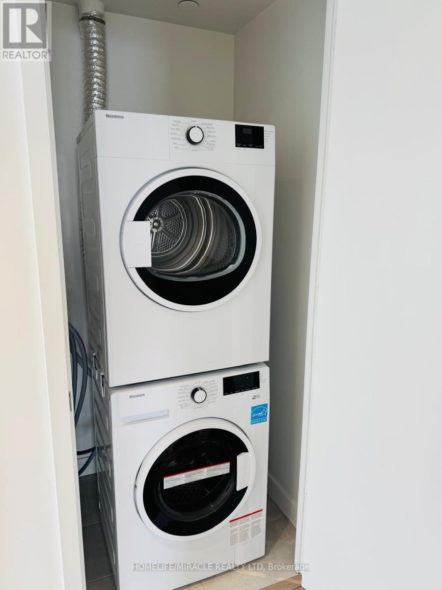 2211 - 448 Burnhamthorpe Road, Mississauga, Ontario  L5B 0R4 - Photo 13 - W12907206