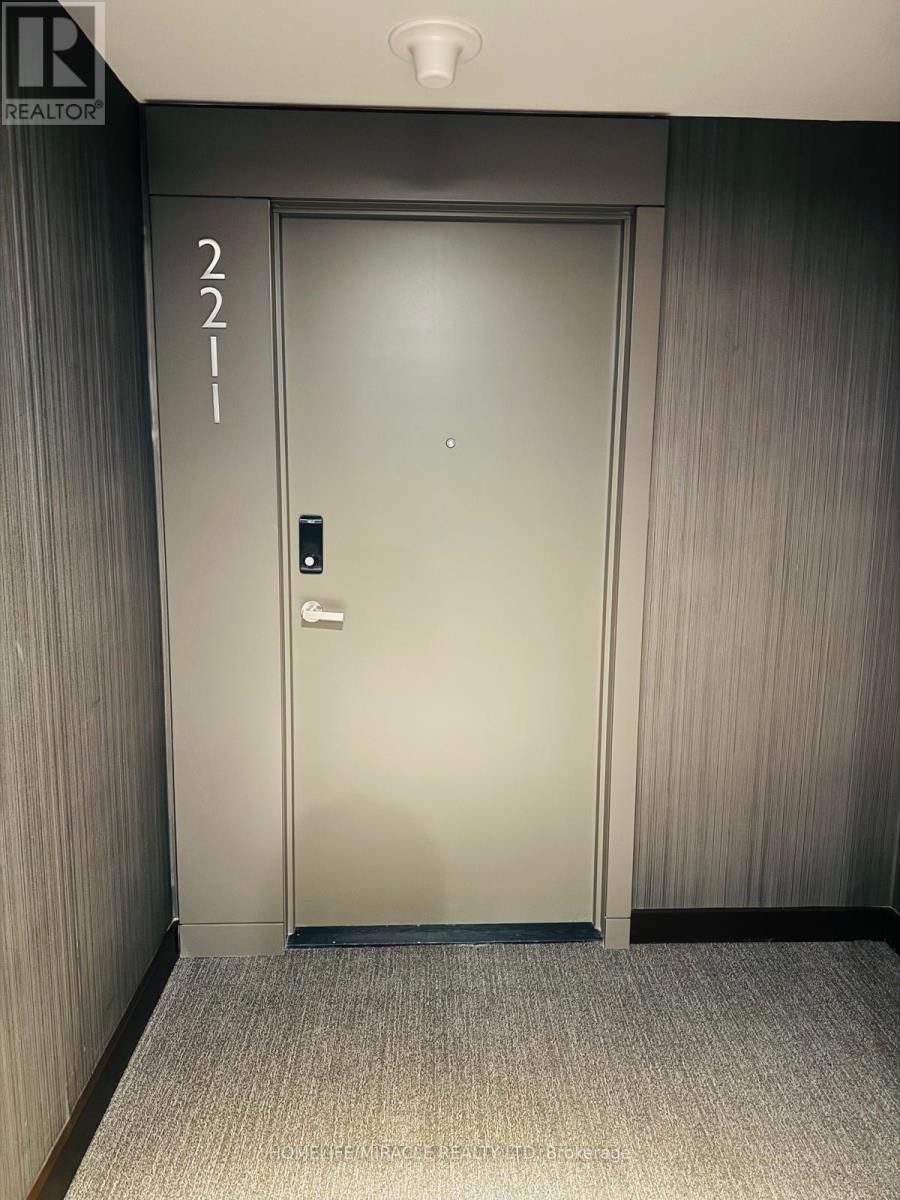 2211 - 448 Burnhamthorpe Road, Mississauga, Ontario  L5B 0R4 - Photo 3 - W12907206