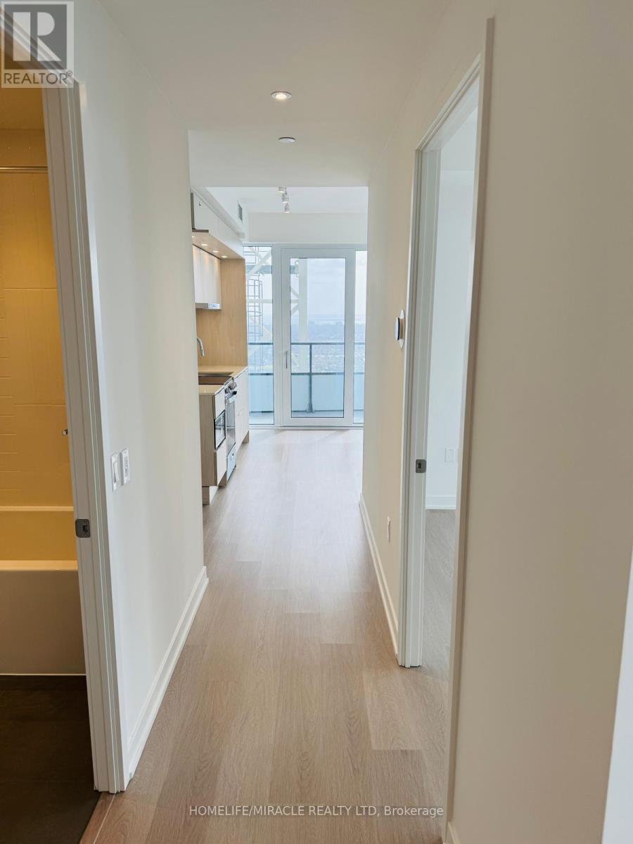 2211 - 448 Burnhamthorpe Road, Mississauga, Ontario  L5B 0R4 - Photo 5 - W12907206