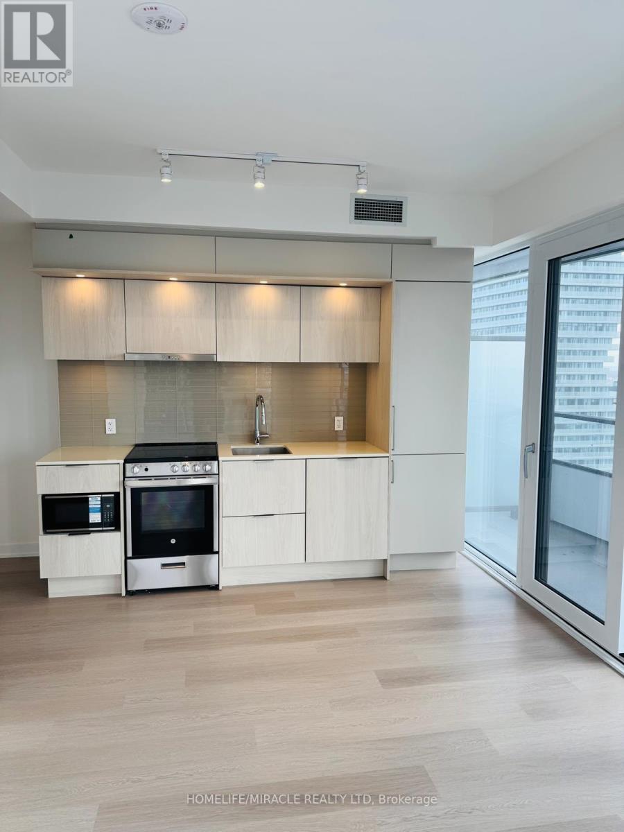 2211 - 448 Burnhamthorpe Road, Mississauga, Ontario  L5B 0R4 - Photo 6 - W12907206